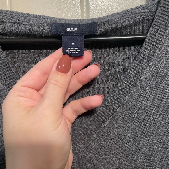 Ribbed Hooded Longsleeve - Picture 2 of 3